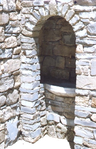 Muri_in_pietra_fontanella_01