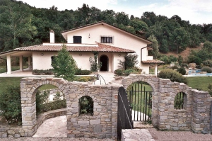 Muri_pietra_ingresso_03