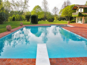 Ville_lussuose_piscina_01