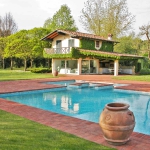 Ville_lussuose_scorcio_piscina_e_dependance