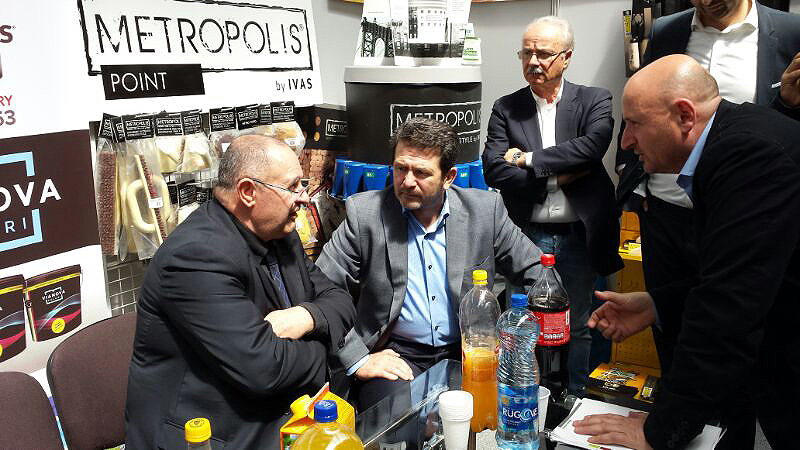 Gabriele_pazzaglia_incontro_ministro_economia_trasporti_kosovo_01
